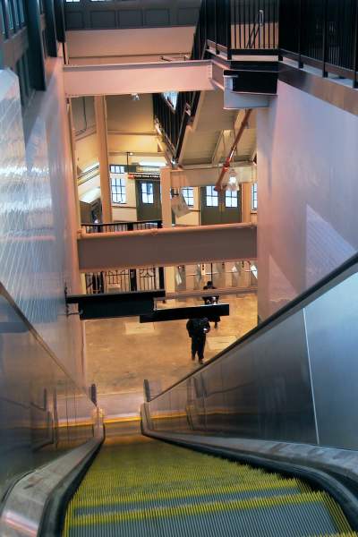 usr_m_nyc-oth_sub-franklinaveshuttle_franklin+ave+station_19991031_slew_slb1217.jpg