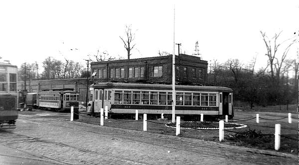 usr_m_nyc-tars_0322_mtvernon-gardenyard_1948_sidsell+jwthomas_tarst032.jpg