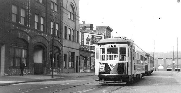 usr_m_nyc-tars_0360_yonkers-mainst_1948_sidsell+jwthomas_tarst046.jpg