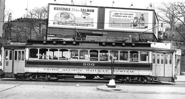usr_m_nyc-tars_0500_242ndst+broadway_19400506_johnscha+jwthomas_tarst064.jpg
