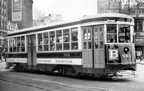 usr_m_nyc-tars_0565_broadwayline_mid30s_bv_tars063.jpg