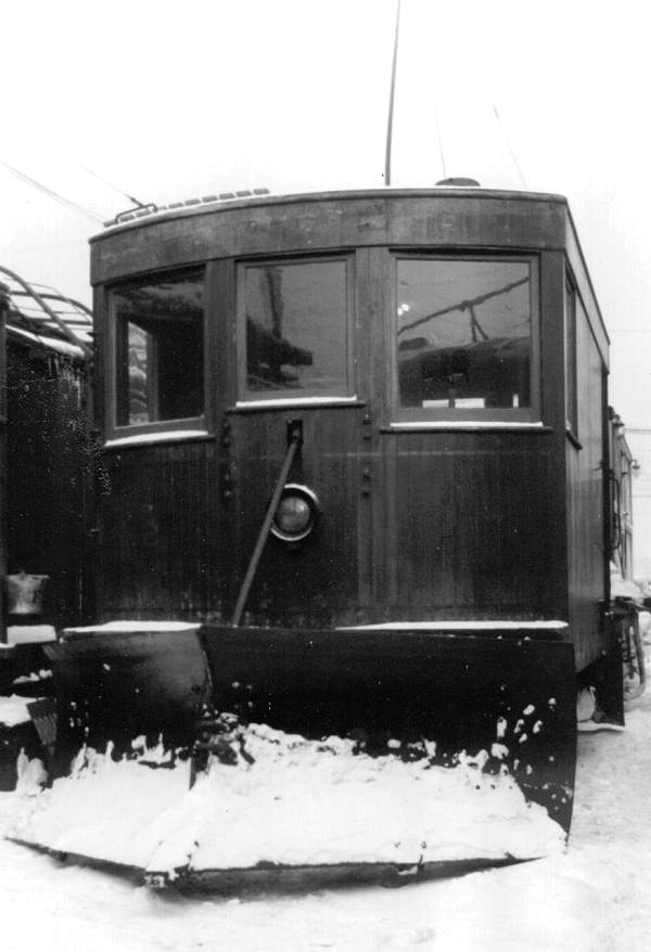 usr_m_nyc-tars_work'plow2_woodsidebarnqueens_19350126_bv_tars186.jpg