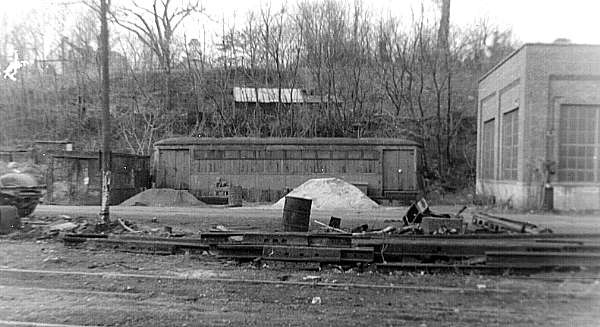 usr_m_nyc-tars_work'shed_mtvernon-gardenyard_sidsell+jwthomas_tarst102.jpg