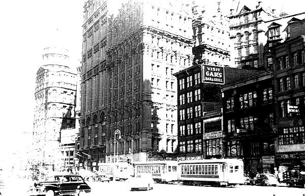 usr_m_nyc-tars_xxxx_parkrow-cityhall_bmolnar+jwthomas_tarst073.jpg