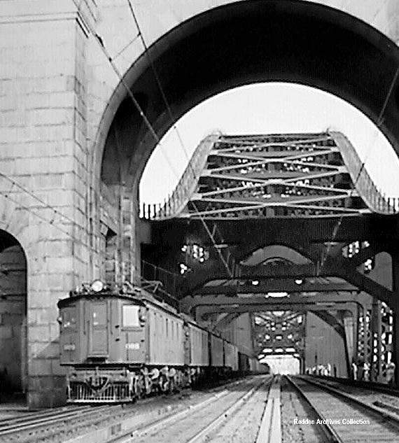 usr_m_nynhh_four+motors_freight_br_nh012.jpg