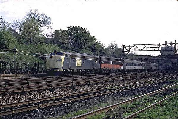 usr_m_nynhh_pc5017_jt_nh039.jpg