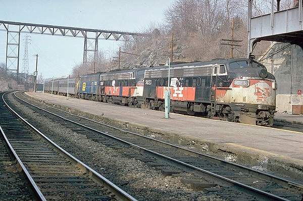 usr_m_nynhh_pc5023_jt_nh040.jpg