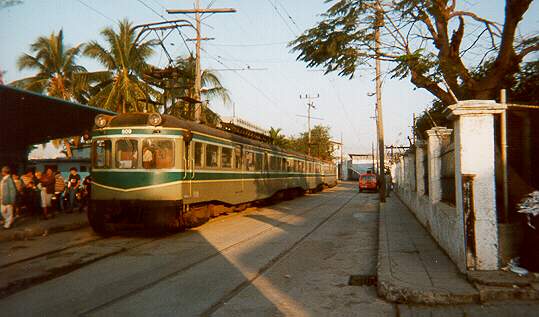 cocu_m_cuba_hershey_06xx_casa+blanca+station_20000326_bv_hersh19.jpg