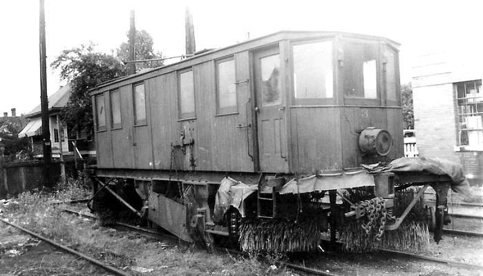 usr_m_stin_gh_hammond_3_sweeper_hammond_19400301_ss_ccdt06.jpg