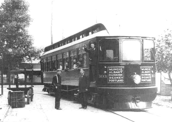 usr_m_stin_untrac_103_muncieportland_lesha_ind03.jpg