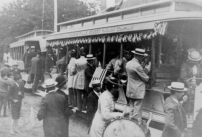 usr_m_stma_cvsr_xxxx_turners+falls-first+car_1895_bv_cvsr04.jpg