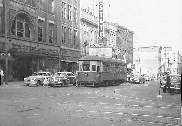 usr_m_oma_1001_16th+farnam+wb_garcol_ocb37.jpg