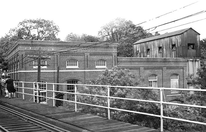 usr_m_phl+pst_misc_edgmonttwpsiding+substation_19540606_ehav_ehps039.jpg