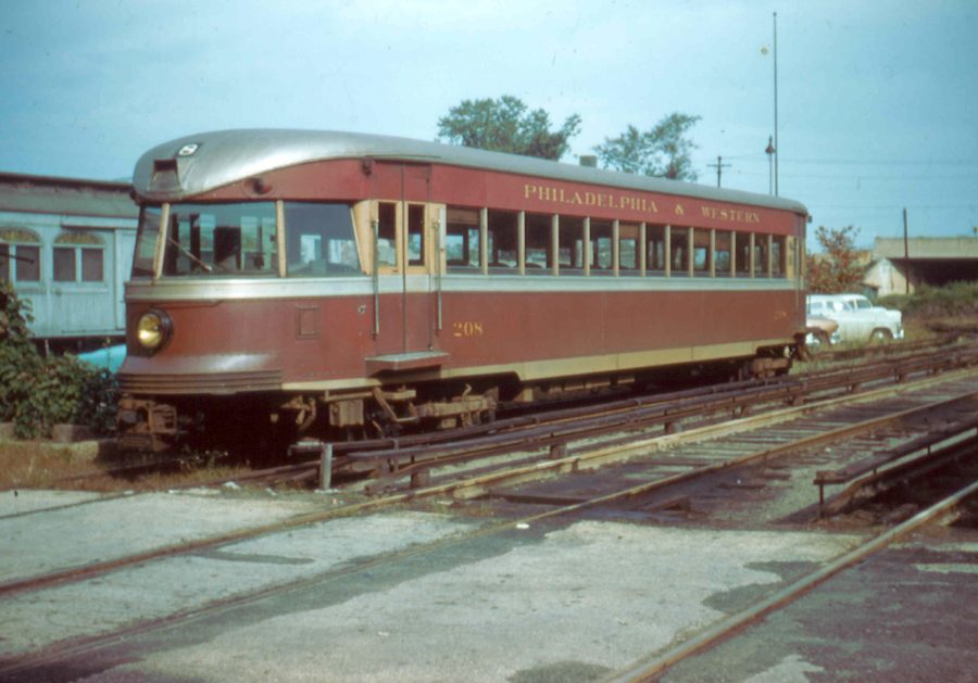 usr_m_phl+pw_208_72ndstshops_19551001_bv_pw440.jpg