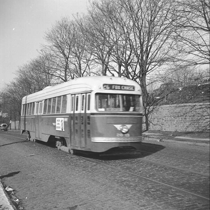 usr_m_phl_2013_pulaski+rittenhouse_edhav_ehp262.jpg