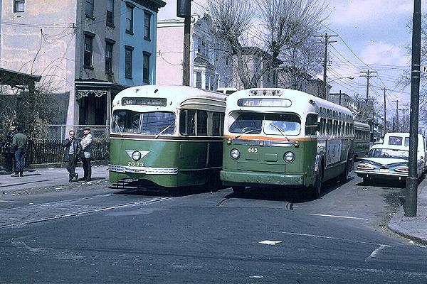 usr_m_phl_2073,gmc'665_40th+fairmount_19700315_jt+frecioc_phil099.jpg