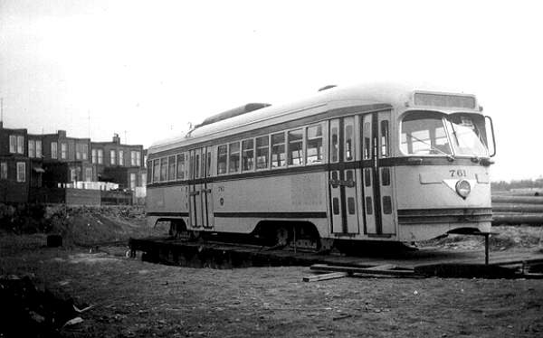 usr_m_phl_2258_arrivingcourtland_1955_bv+jimboyl_bvph282.jpg