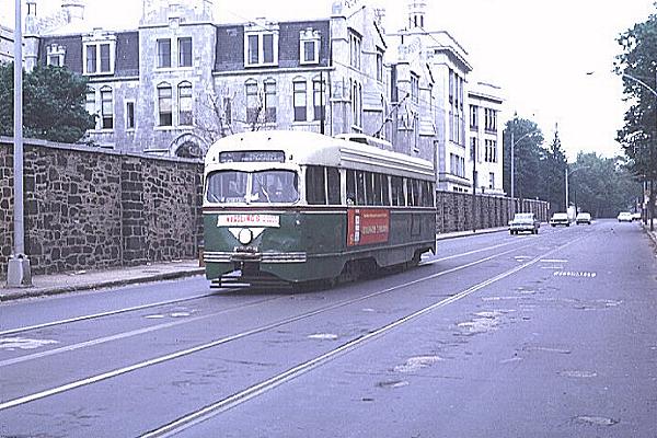 usr_m_phl_2608_college+poplar_19700516_jt+frecioc_phil044.jpg