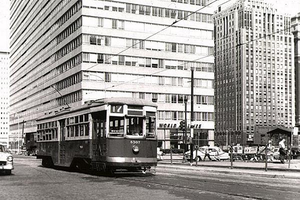 usr_m_phl_8307_market+15th_jt+denlins_phil013.jpg