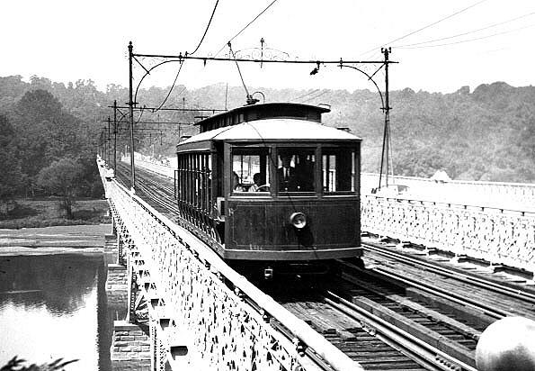 usr_m_phl_fairmount+park_xxx_park+trolley+bridge_bv+jimboyl_phil163.jpg
