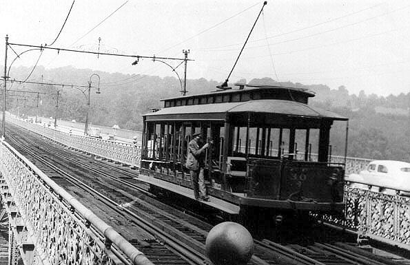 usr_m_phl_fairmount+park_xxx_park+trolley+bridge_bv+jimboyl_phil168.jpg