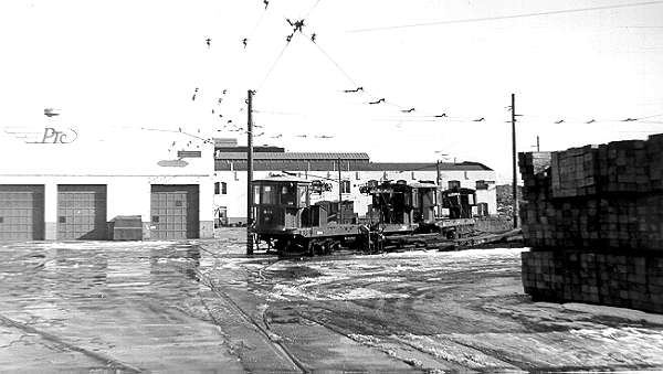 usr_m_phl_work'w054_2nd+wyomingshops_19630204_bv_bvph318.jpg