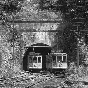 usr_m_pit_conv_013_doubleendcarsattunnelentrance_dougs.jpg