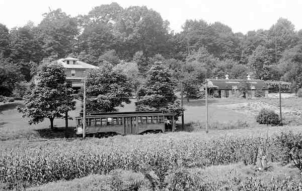 usr_m_pit_conv_4345_leavingcastleshannon_19470803_billvig.jpg