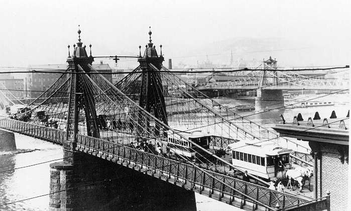 usr_m_pit_horse_03_horsecarsacrosstheallegheny_bv.jpg