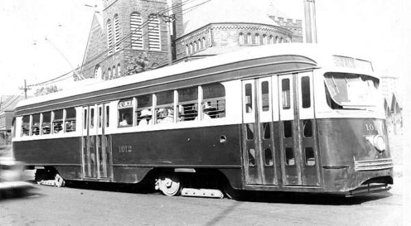 usr_m_pit_pcc_1012_libertycentre_19460811_johnfroyd.jpg