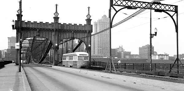 usr_m_pit_pcc_1169_smithfieldstbridge_1940s_billvig.jpg