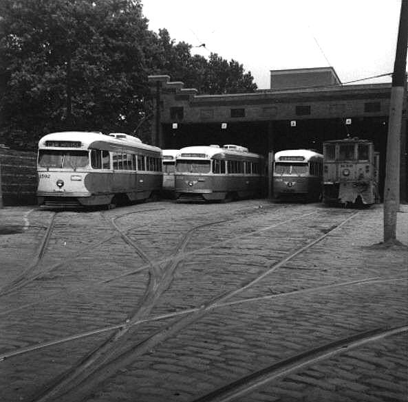 usr_m_pit_pcc_1502_withothercarsandsweeper_rhkj.jpg
