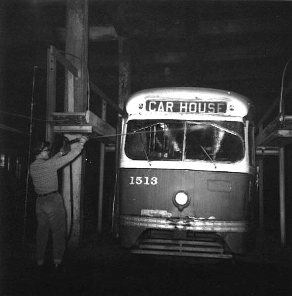 usr_m_pit_pcc_1513_gettingawash_rhkj.jpg