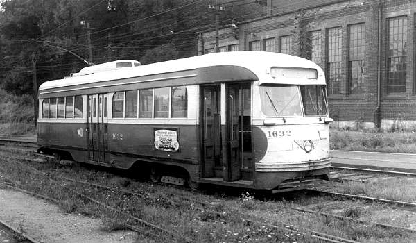usr_m_pit_pcc_1632_southhillsyard_196108_johnfroyd.jpg