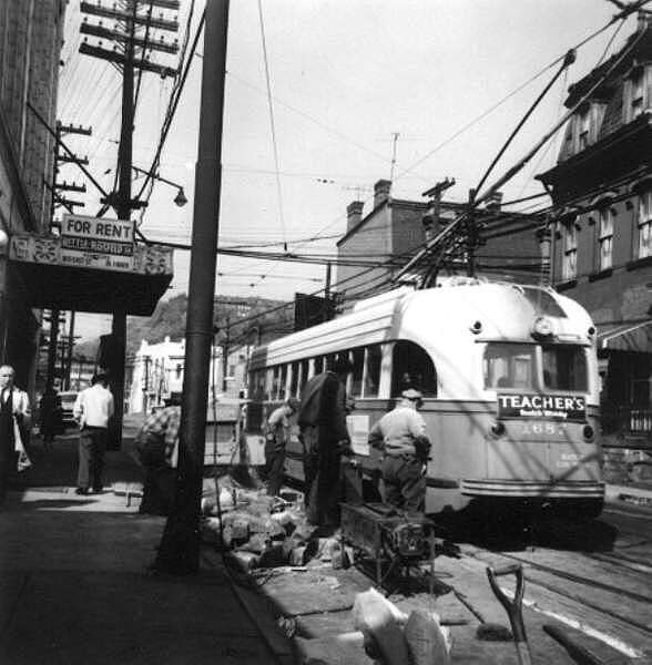 usr_m_pit_pcc_1687_rearend_rhkj.jpg