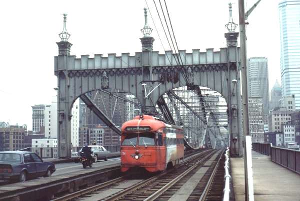 usr_m_pit_pcc_1704_leavingdowntown_198412_garymorris.jpg