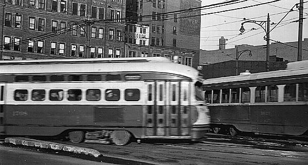 usr_m_pit_pcc_1708_meetairelectricdowntown_jh.jpg