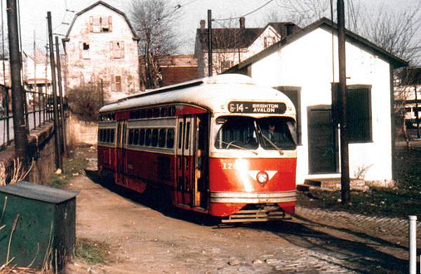 usr_m_pit_pccall_19002_avalonloop_johnfroyd.jpg