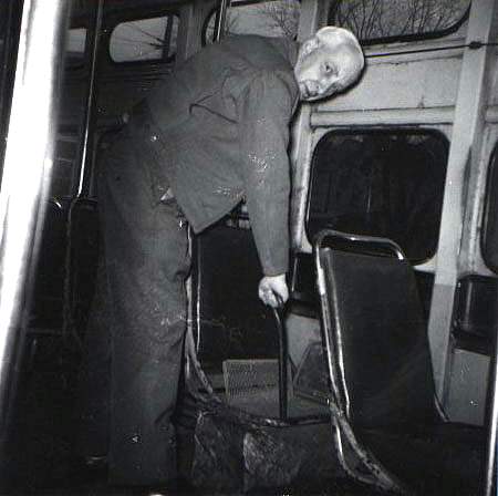 usr_m_pit_pccall_19140_allelectricmotorman_rhkj.jpg