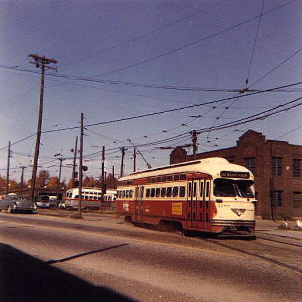 usr_m_pit_pccall_19151_leavingcarhouse_rhkj.jpg