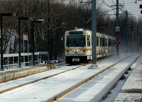 usr_m_pit_sie_22007_42lpoplarstop_20000121_davemills.jpg