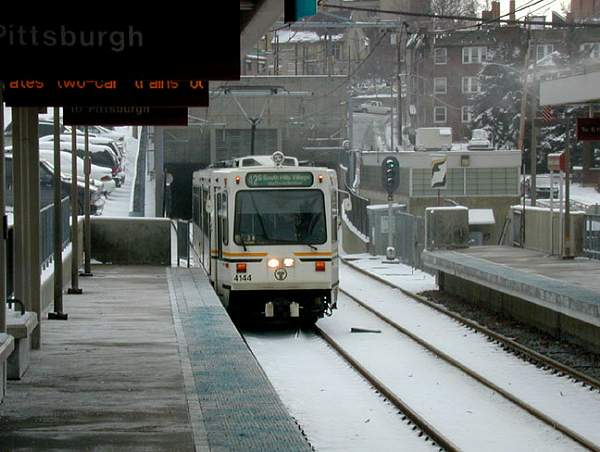 usr_m_pit_sie_4144_42soutofthetunnel_20000121_davemills.jpg