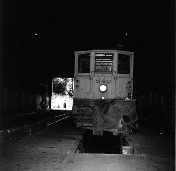 usr_m_pit_work_hm42_31054_sweeper_rhkj.jpg