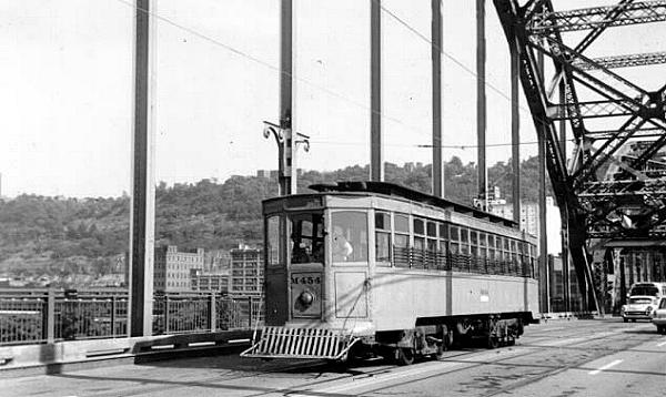 usr_m_pit_work_jm454_31078_16thsbridgelastday7754_19650905_bv.jpg