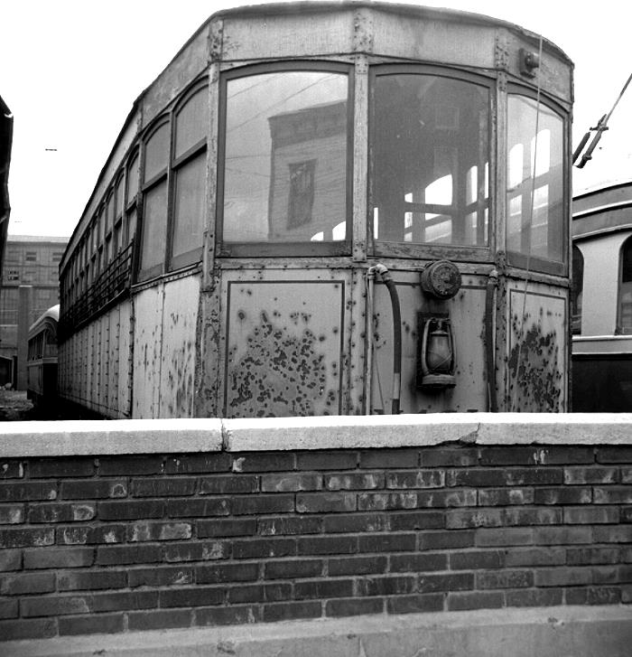 usr_m_pit_yards_002_glenwoodcarhouse_eh.jpg