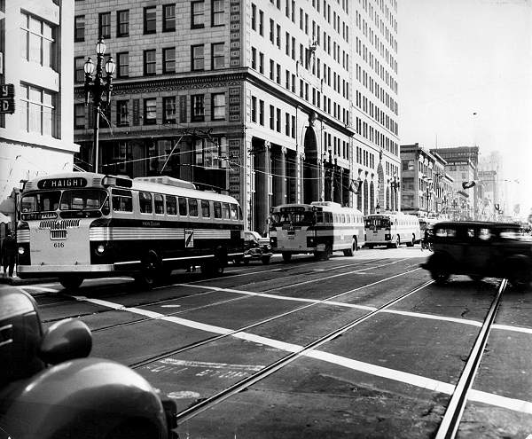 usr_m_pward_sfo_twin'616_drumm+market_19490706_pward_pw16.jpg