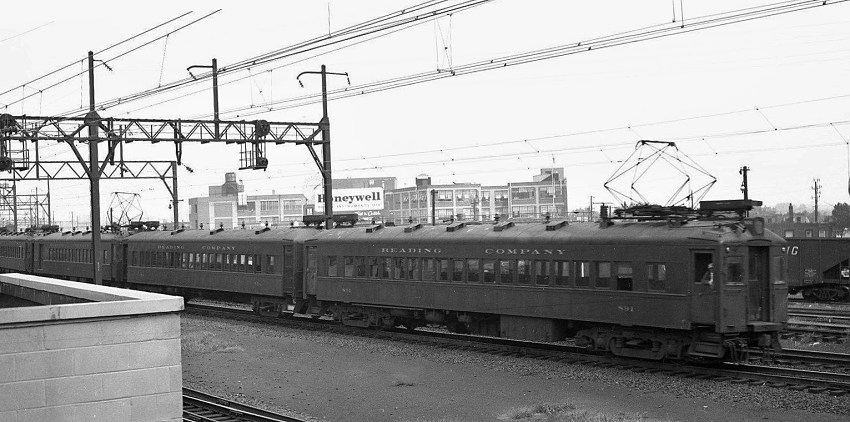 usr_m_reading_0891_waynejct_196108_bv_rdg37.jpg