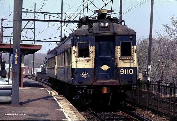 usr_m_reading_9110_joelance_rdg17.jpg