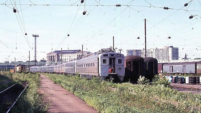usr_m_reading_91xx_philadelphia-30thststation_197407_bv_rdg35.jpg