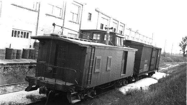 usr_m_sbm_cab2000_trolley+poles_bklus_sheb36.jpg